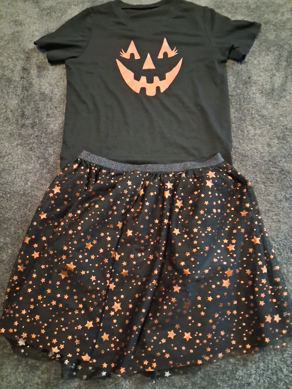 Girls Style & Co. Black and Orange Pumpkin Tee XXL with Star Skirt Xl(14-16)